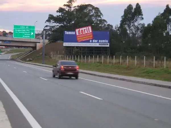 Painel Rodoviário e Front Light Rodovia Raposo Tavares SP-270 Imagem