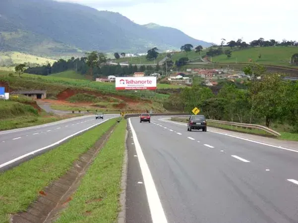 Painel Rodoviário e Front Light Rodovia Fernão Dias BR-381 - 5