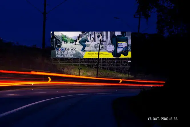 Propaganda em Rodovia